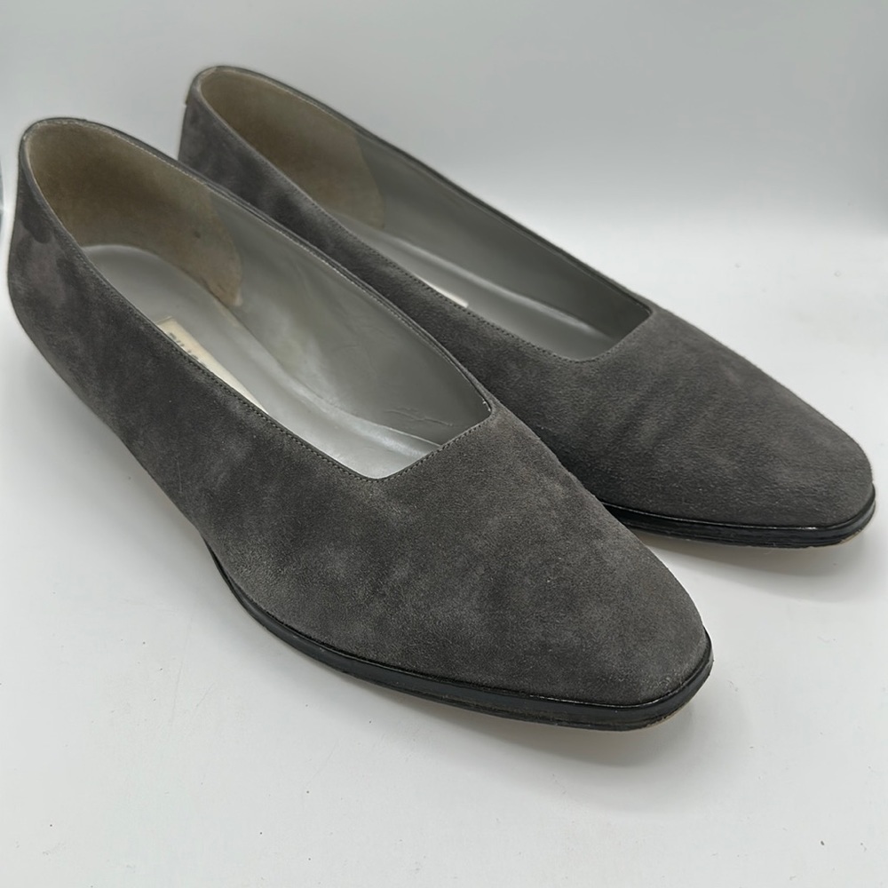 Liz Claiborne gray suede flats, size 10M